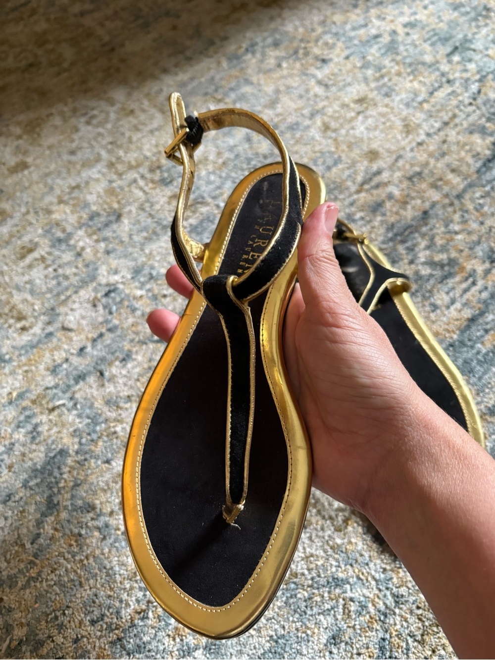 Ralph Lauren Black and Gold T-Strap Thong Sandals size 6.5 - Picture 5 of 6